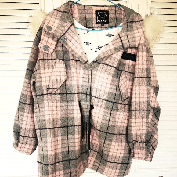 coat - Picture 1 of 2